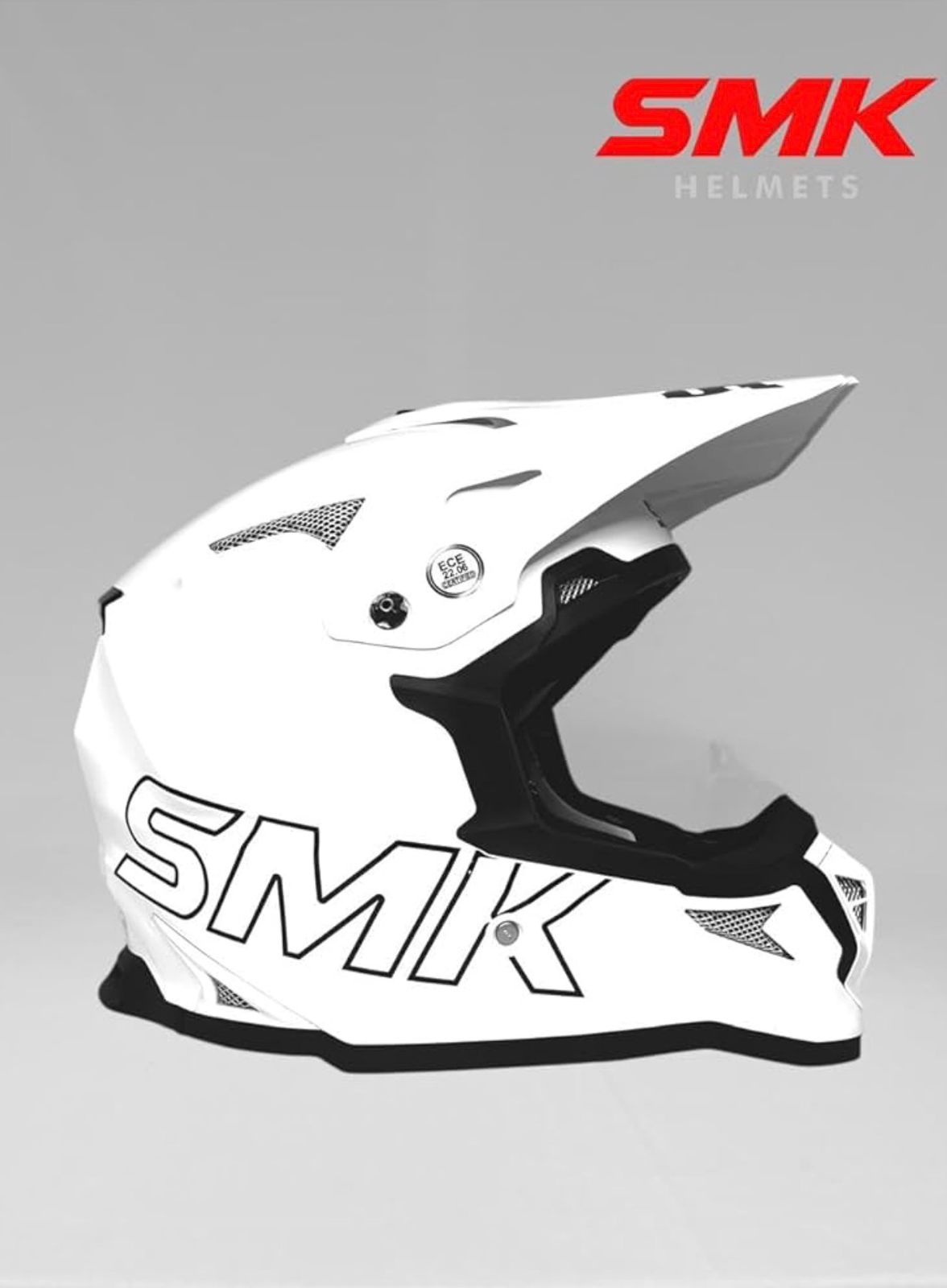 SMK Off-Road Helmet – White | Advanced Protection with Bold Design